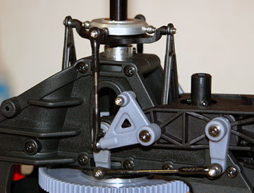 Another view of the linkages connected to the swashplate.